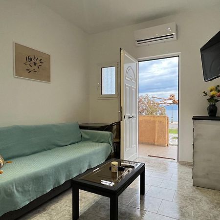 Pebble Apartments Маратиас Экстерьер фото