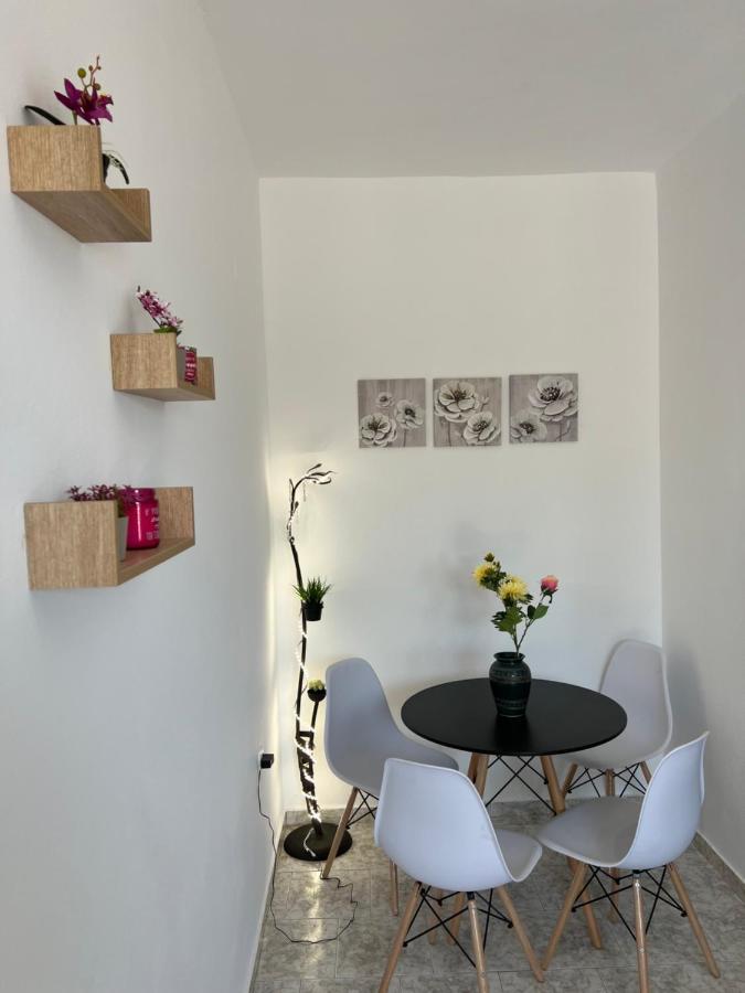 Pebble Apartments Маратиас Экстерьер фото